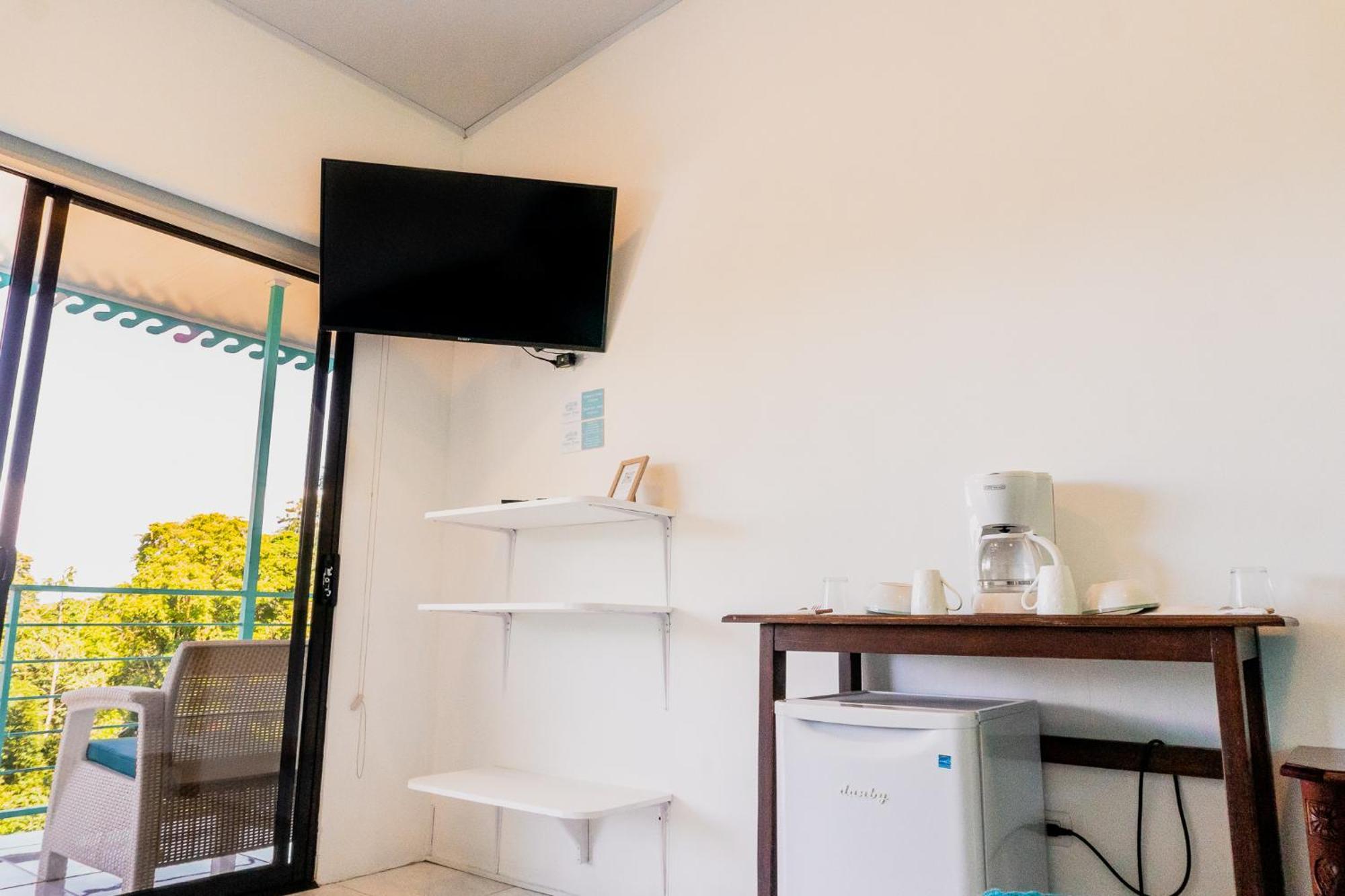 Ocean'S Breeze Apartment And Rooms Puerto Viejo de Talamanca Bagian luar foto