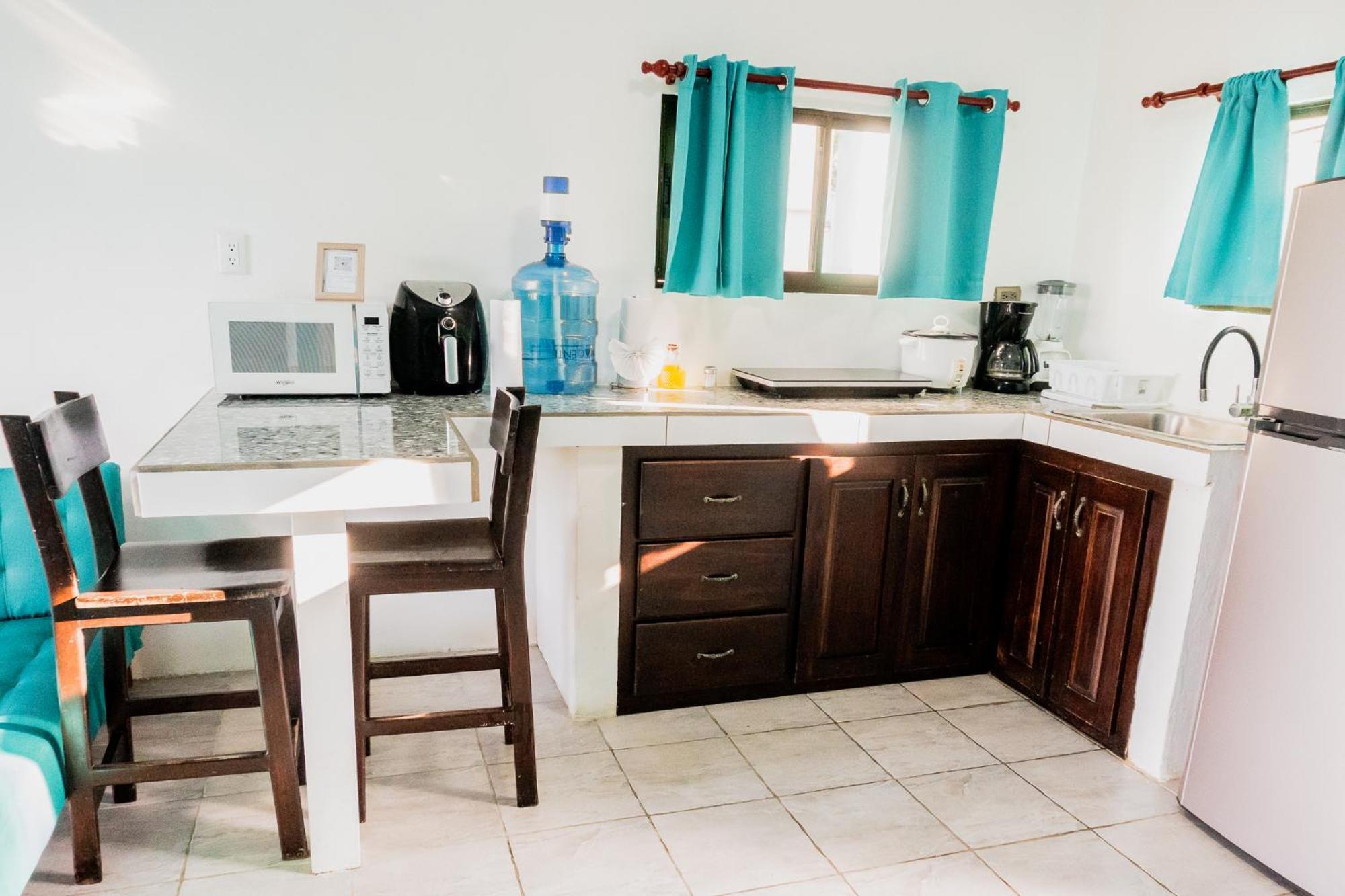 Ocean'S Breeze Apartment And Rooms Puerto Viejo de Talamanca Bagian luar foto
