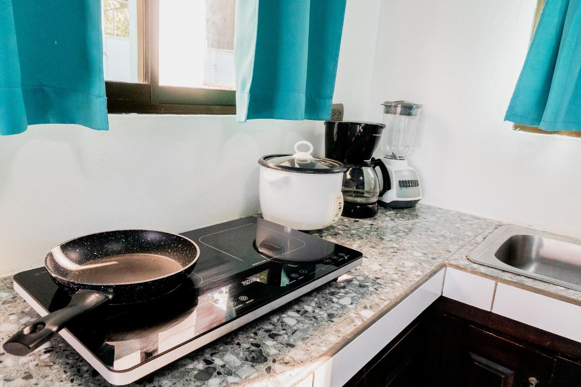 Ocean'S Breeze Apartment And Rooms Puerto Viejo de Talamanca Bagian luar foto